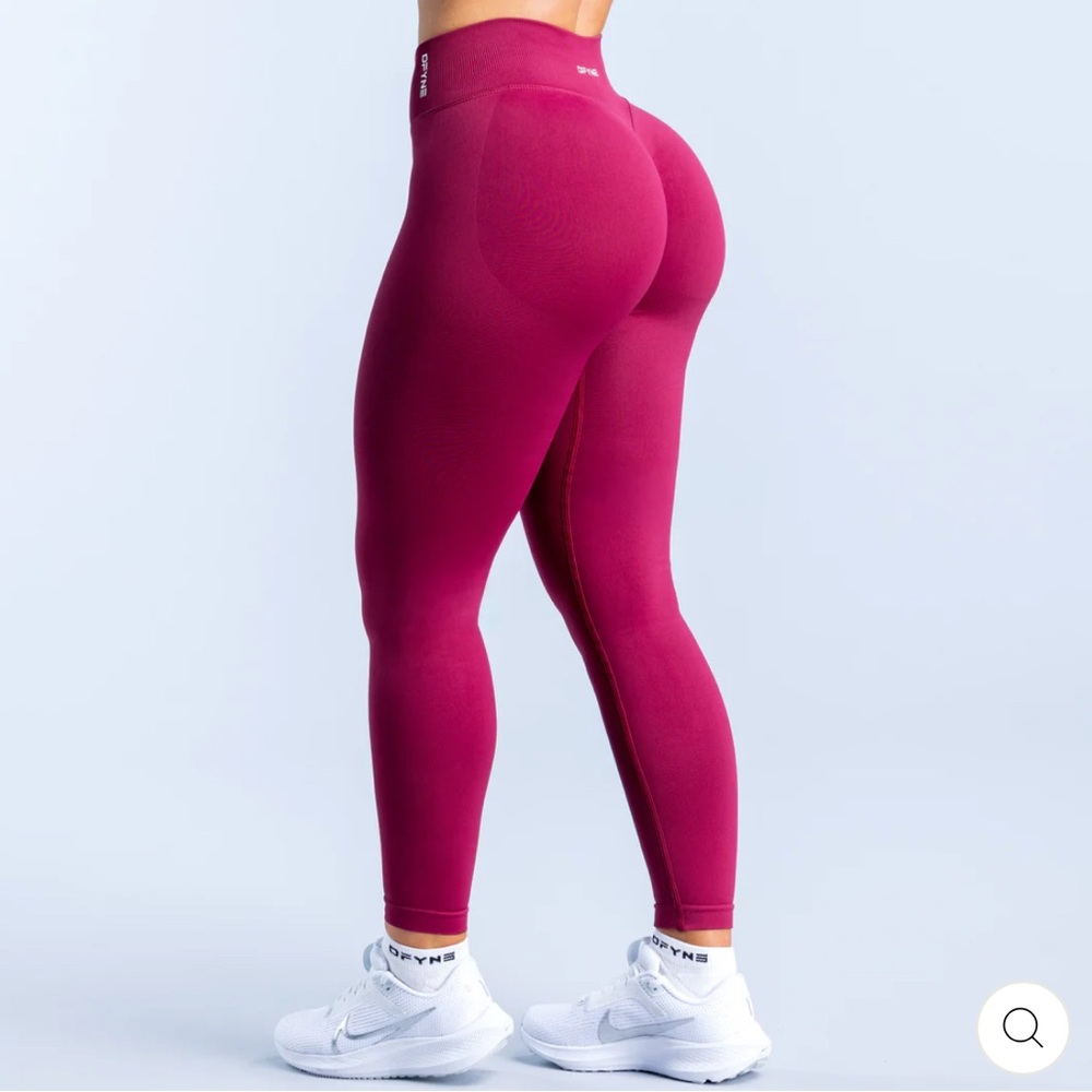 Dyfne limited edition IMPACT size SMALL leggings in Berry